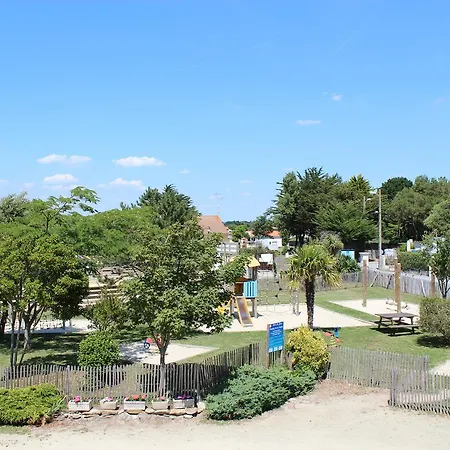 Camping De La Pointe 3*